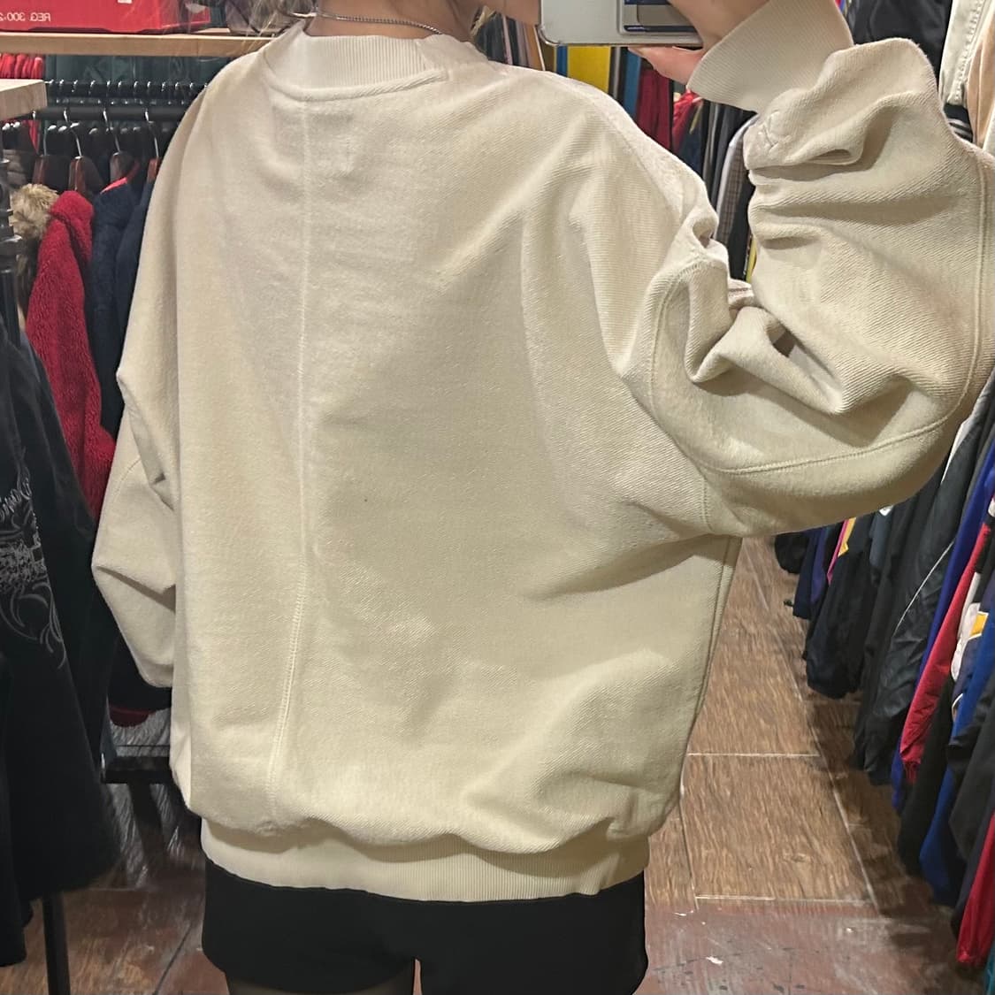 [HI] 캘빈클라인 미니멀 로고 크림 맨투맹 상품이미지5