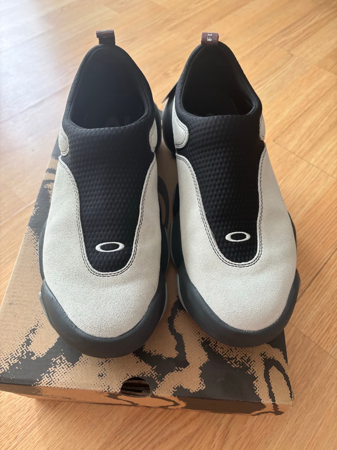 오클리X브레인데드 화이트버치 285 상품이미지2