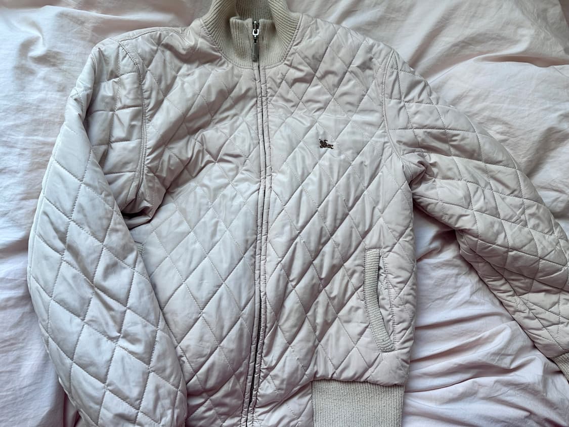 ‼️오늘특가‼️버버리 퀼팅 패팅 리버시블 아이보리M 급처 상품이미지1