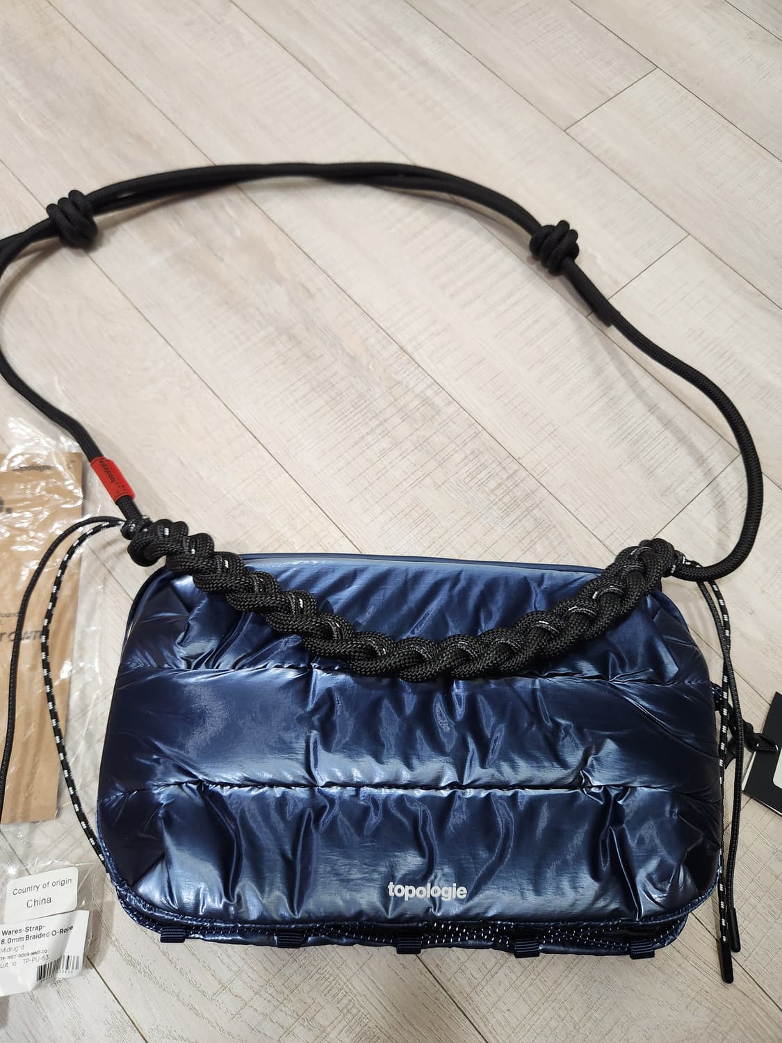 토폴로지 보틀 사코슈백 라지 상품이미지3