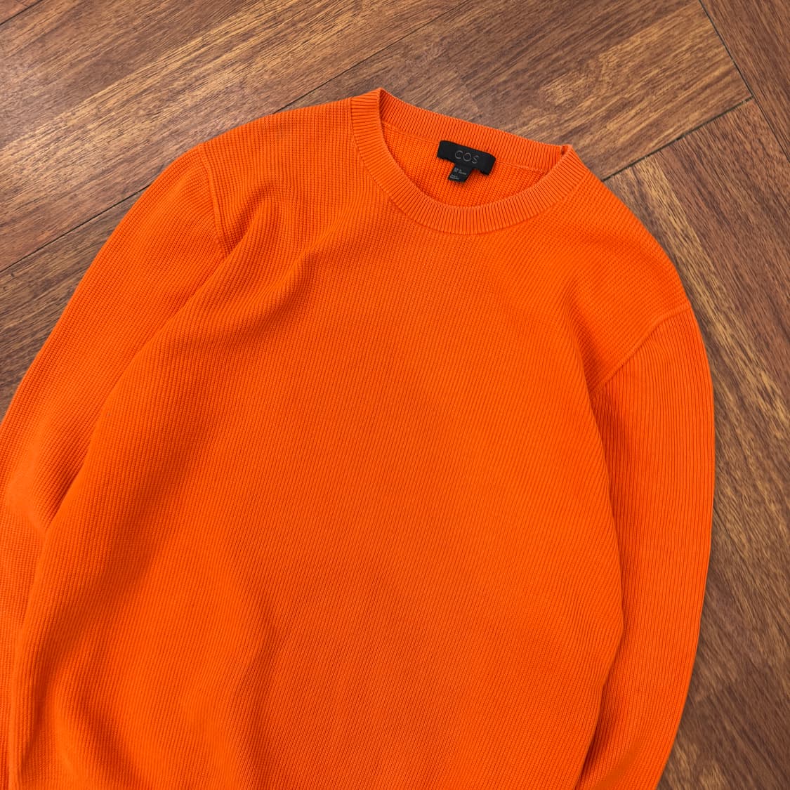 M COS 오렌지 와플 라운드 니트  상품이미지2