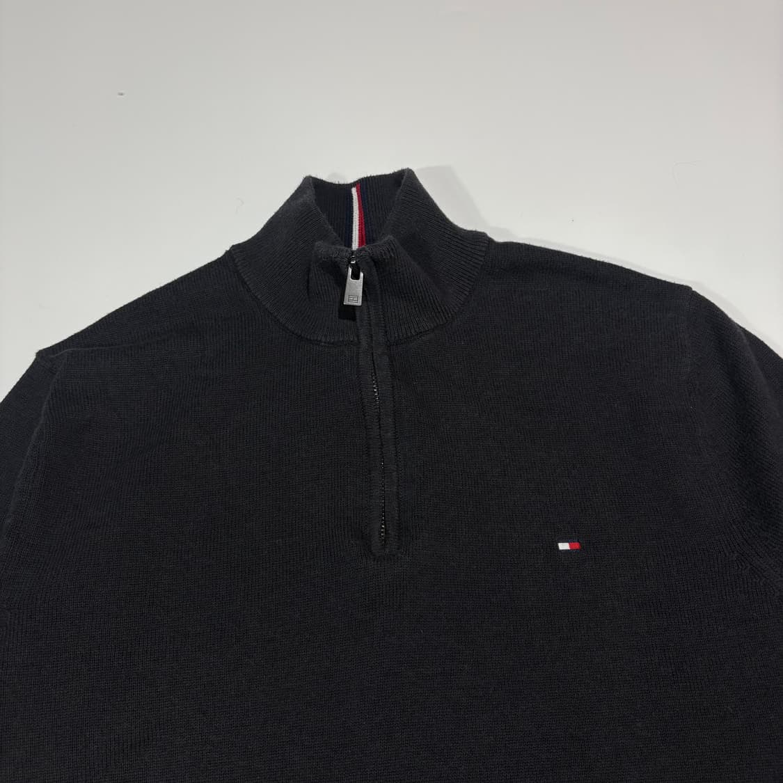 타미힐피거 하프집업 블랙 니트 상품이미지2