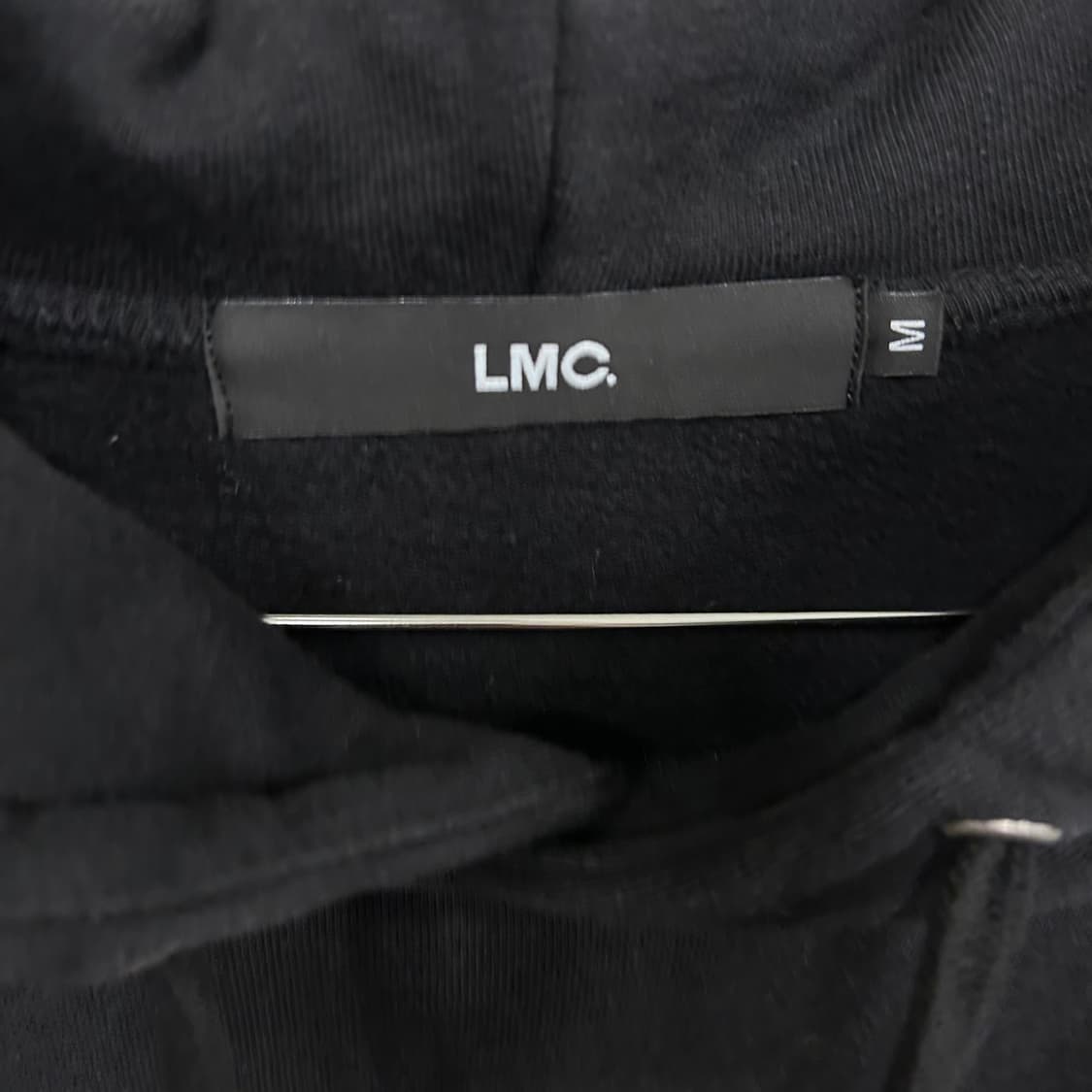 LMC 스몰와펜 백프린팅 기모 루즈핏 후드티 상품이미지3