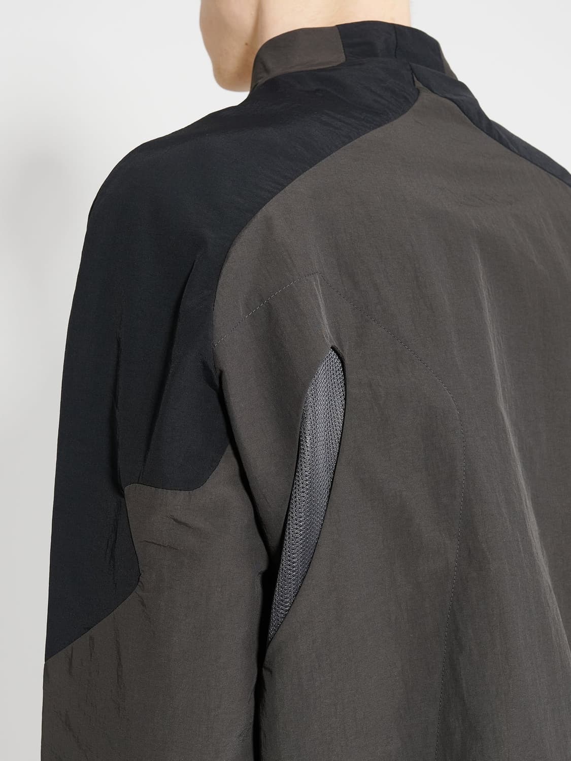 [j.l-a.l] Aperture track top M (새상품) 상품이미지7