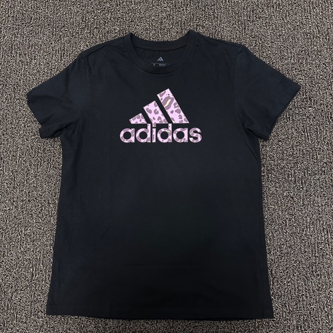 아디다스 호피 로고 프린팅 여성 반팔티셔츠 블랙 M 상품이미지1