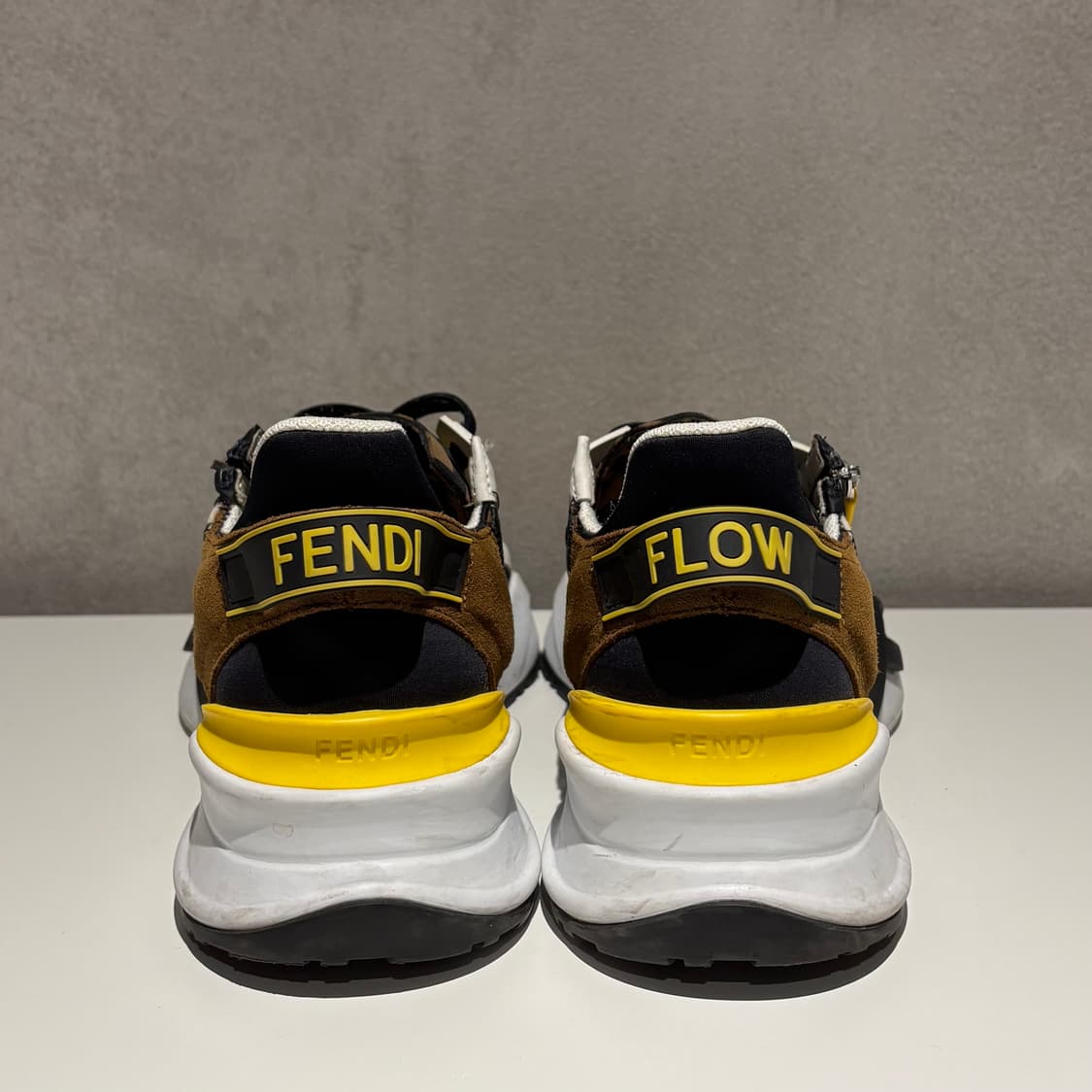 펜디 플로우 스니커즈 상품이미지4