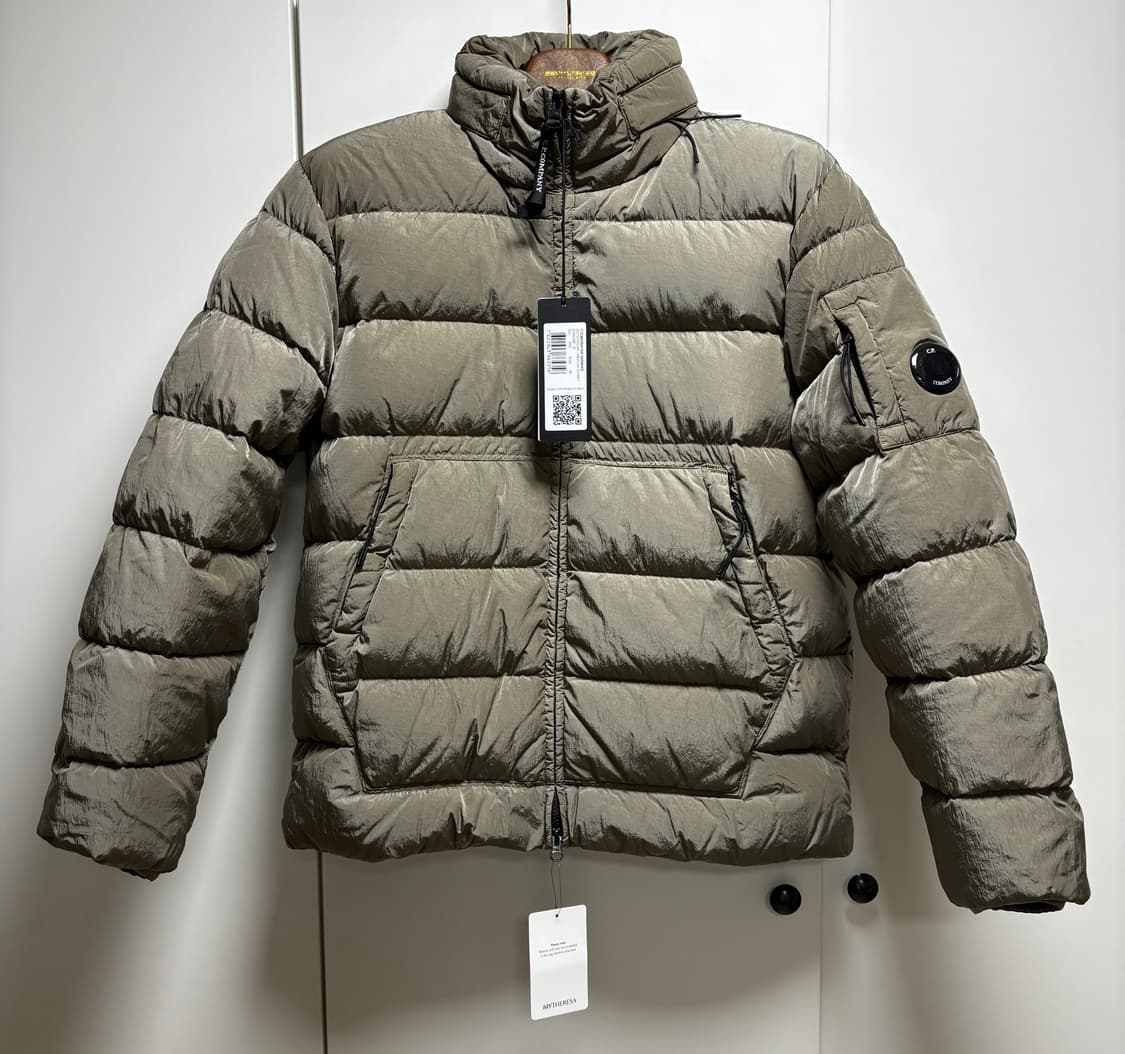 C.P. 컴퍼니 크롬-R 다운 패딩 자켓 새상품 판매 합니다 상품이미지1