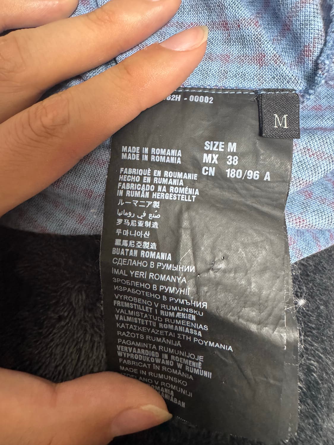 PRADA 블랙라벨 체크 PK 카라티 상품이미지9