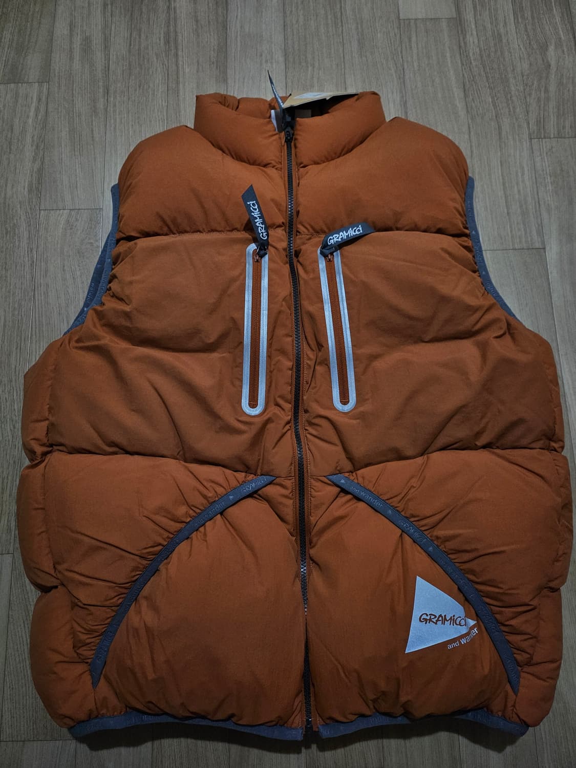 [XL] 앤드원더 그라미치 다운베스트 오렌지 새상품 상품이미지2