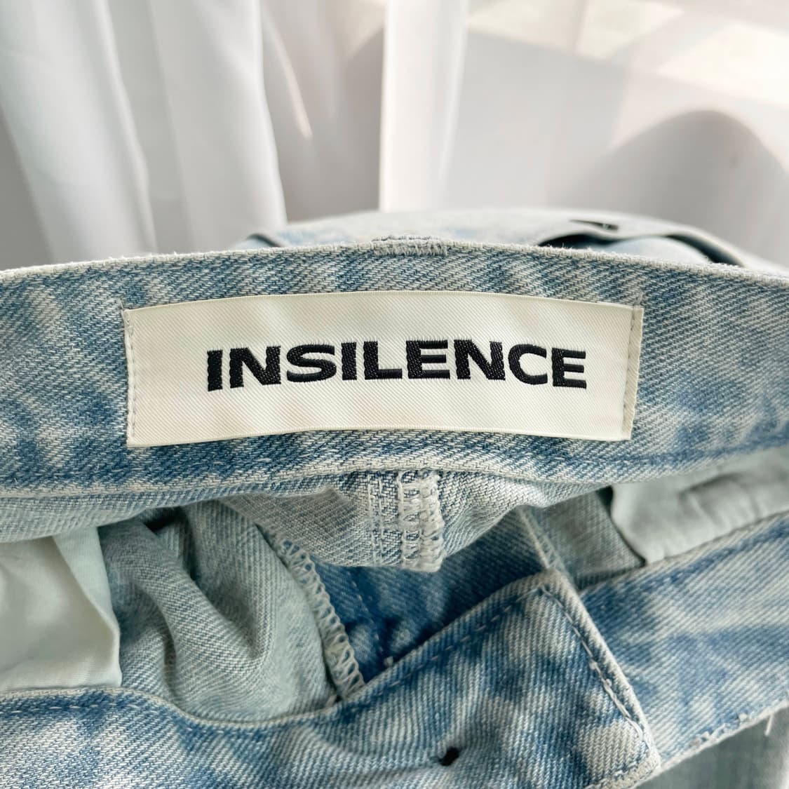 B1 인사일런스(INSILENCE) 턱 와이드 연청 데님 팬츠 M사이즈 상품이미지5