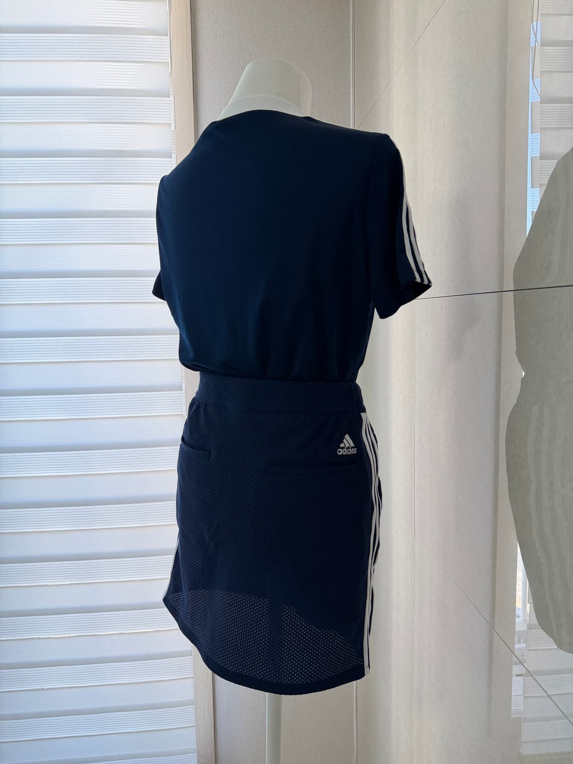 아디다스 골프 네이비 삼선 트레이닝 자켓 스커트 티셔츠 셋업 3피스 상품이미지6