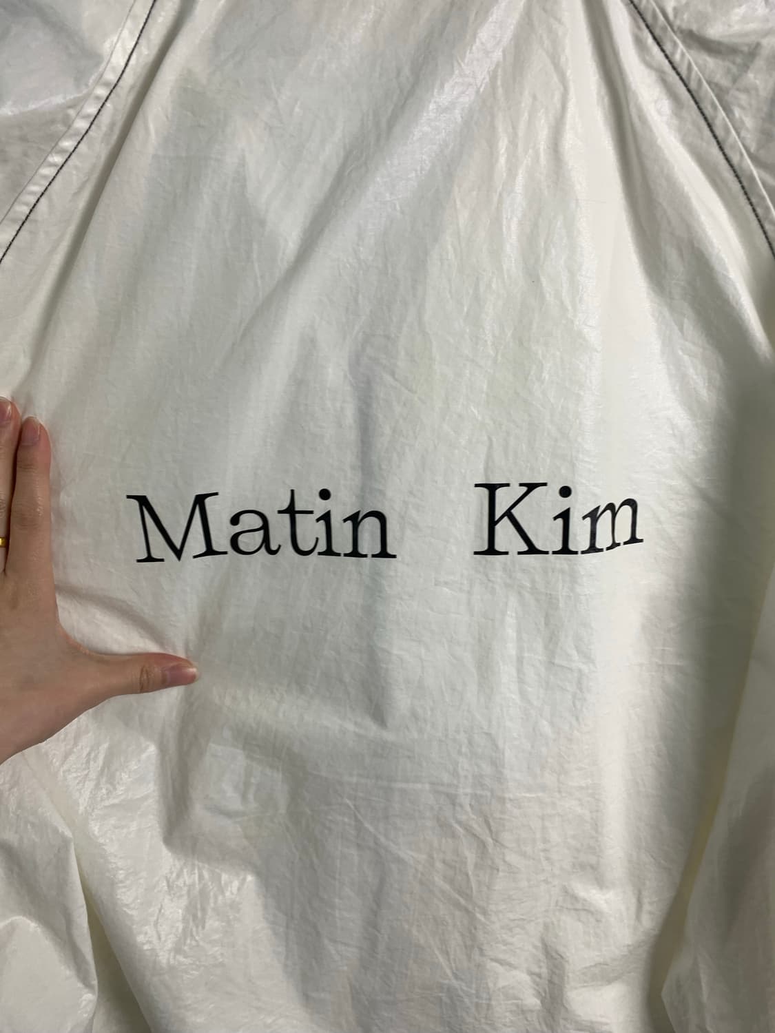 마땡킴 백로고 화이트 코팅 바람막이 자켓 상품이미지6
