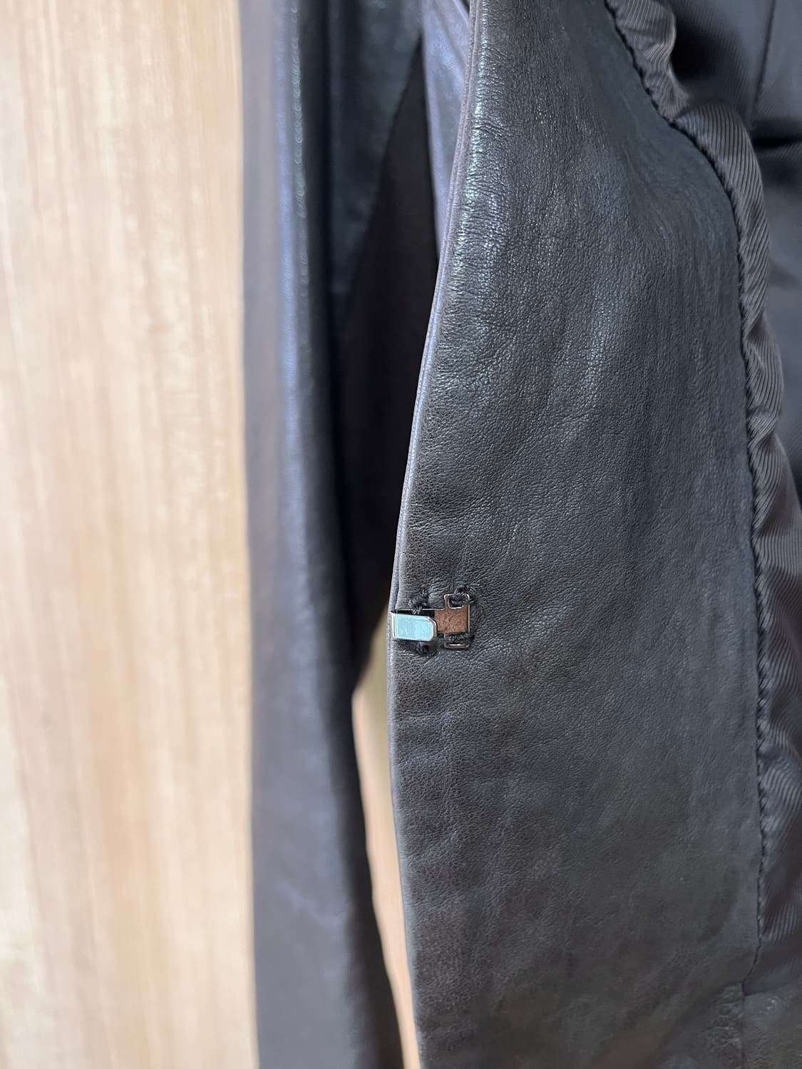 솔레지아 레더 후디 자켓 상품이미지5