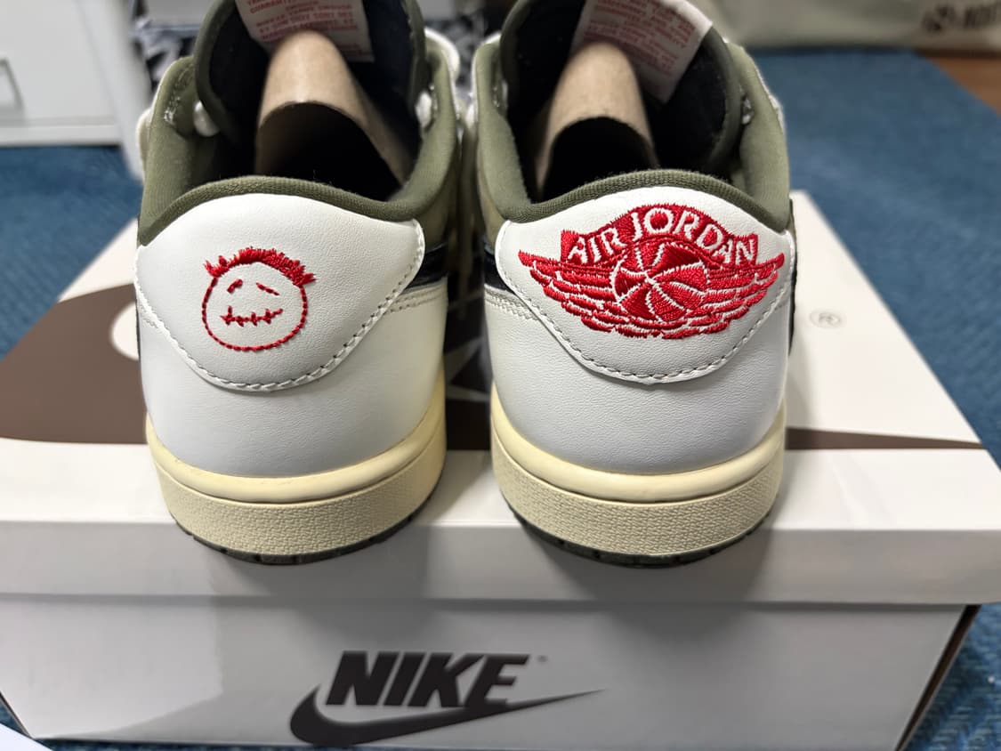 조던1 트래비스 스캇 리버스 올리브 260 상품이미지8