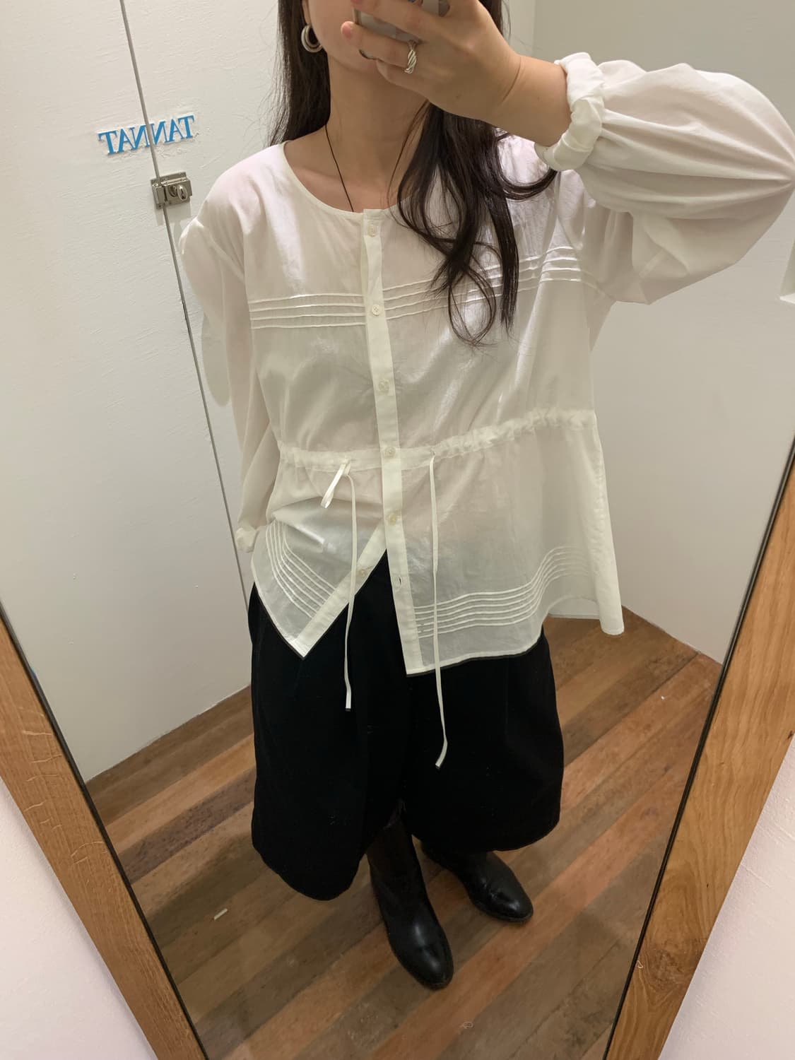 tannat dense string blouse - white 상품이미지3
