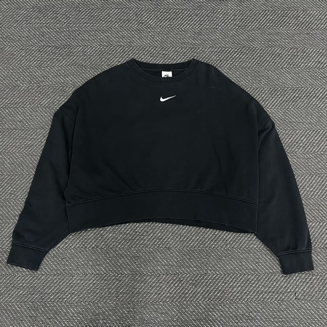 나이키 센터로고 크롭 맨투맨 v1164 상품이미지1