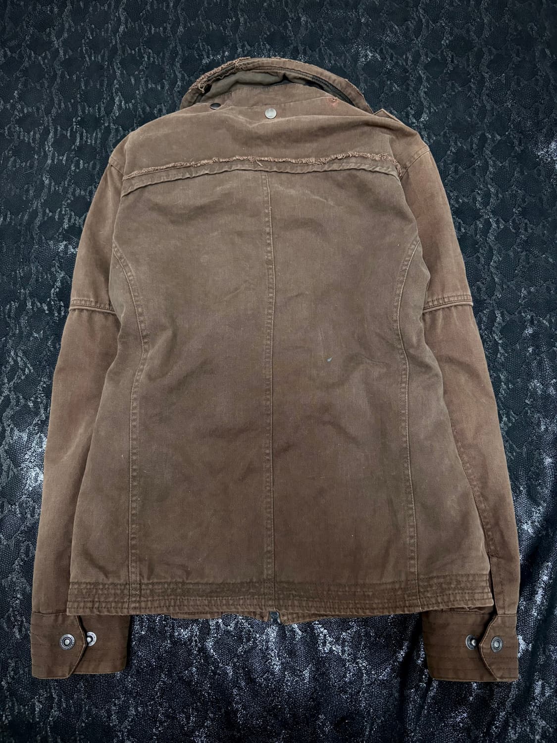 “IN THE ATTIC” Grunge Camo Pattern Brown 상품이미지9