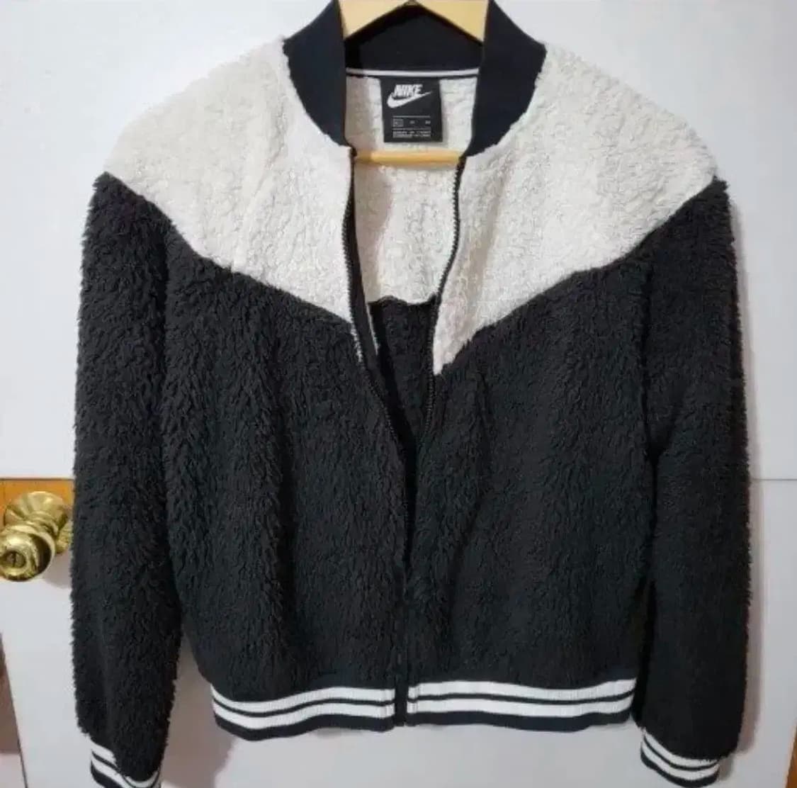 나이키  XL 95 우먼 양털 크롭 자켓 상태좋음 깨끗 상품이미지1