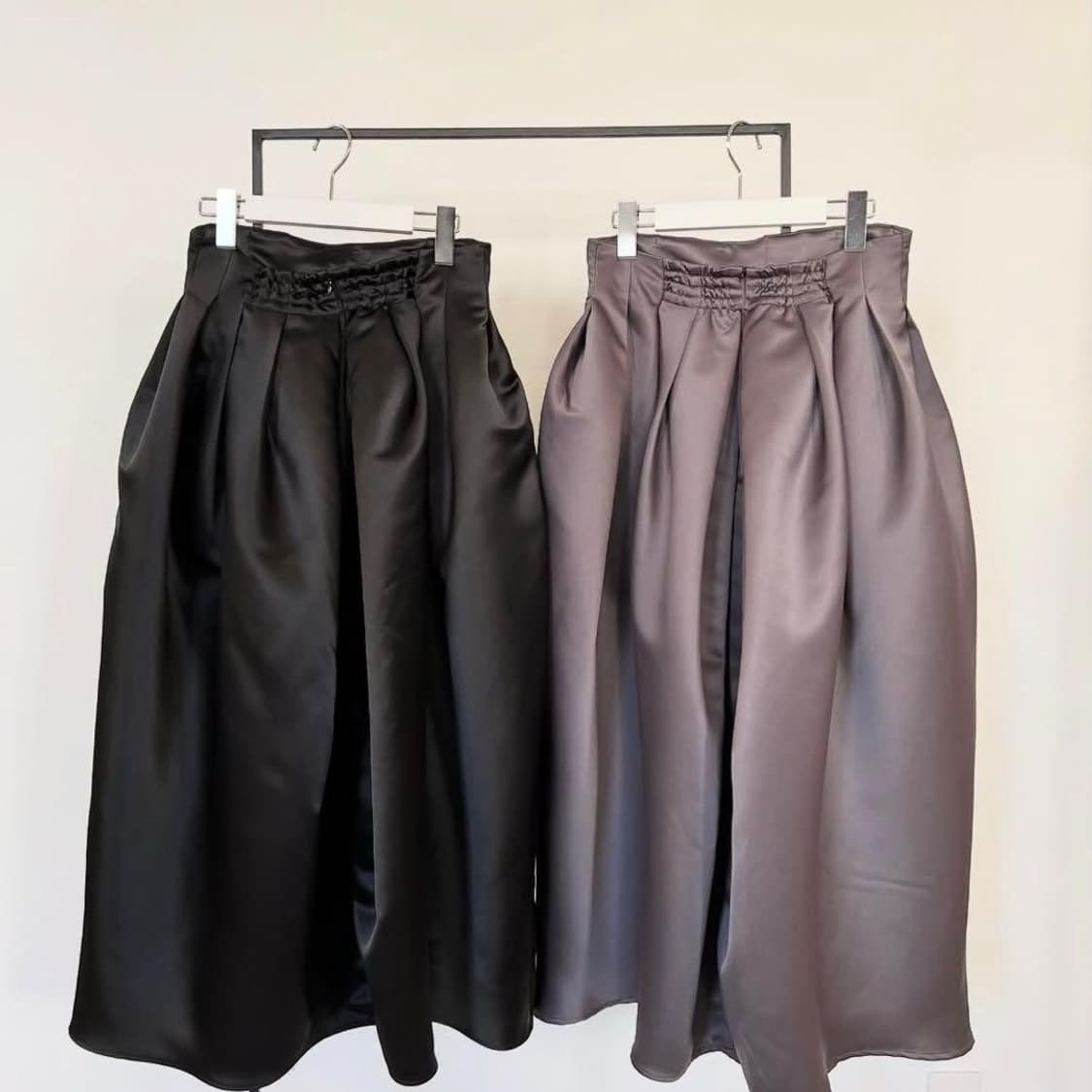 로지몬스터 하이웨스트 새틴 벌룬스커트 상품이미지3