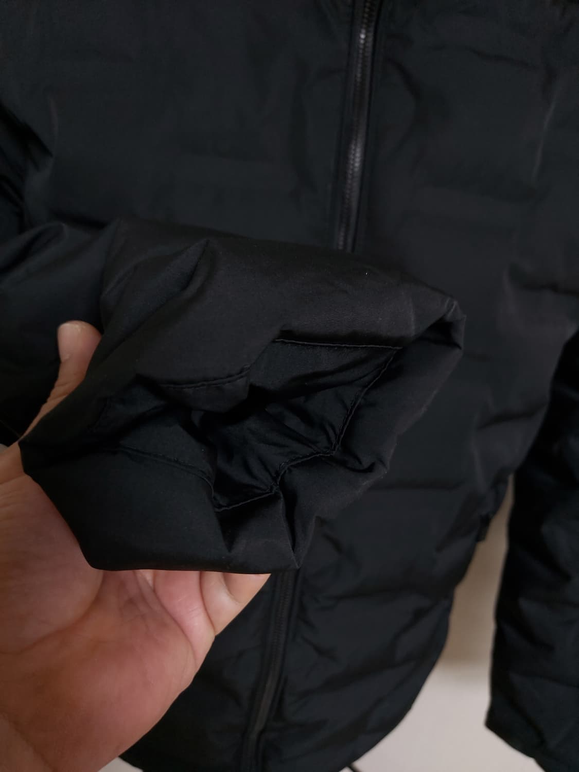 캘빈클라인 Performance 남성 덕다운 숏패딩 (L)
 상품이미지4