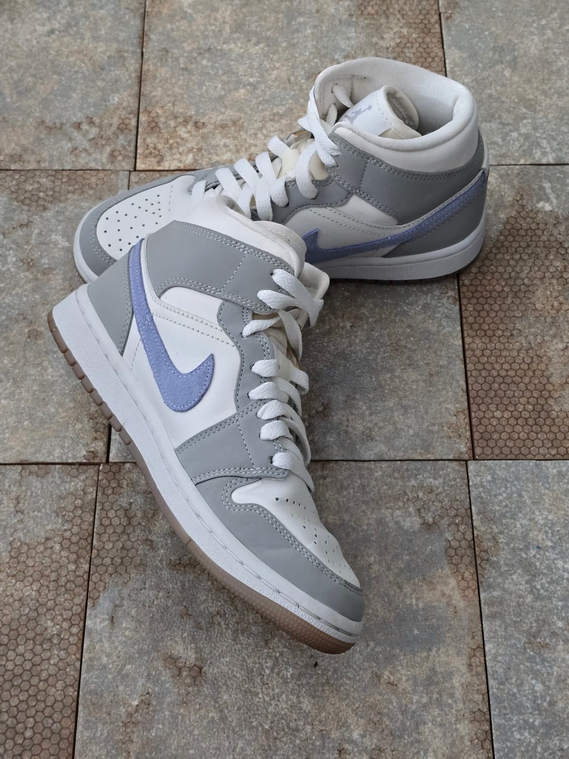 (220)나이키 조던 1 미드 울프 그레이  상품이미지4