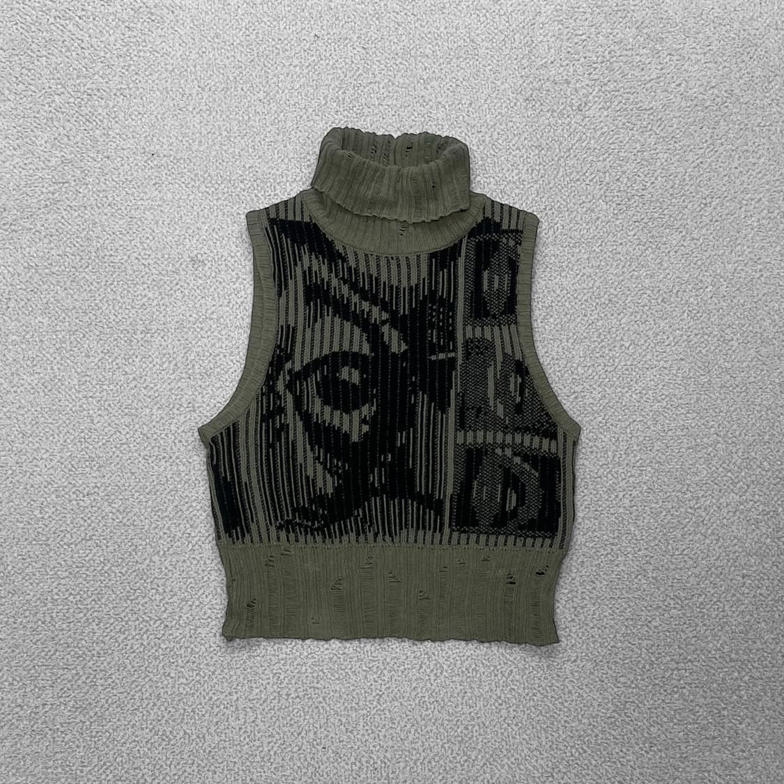 어반아웃피터스 그런지 프린트 탱크탑 니트 상품이미지1