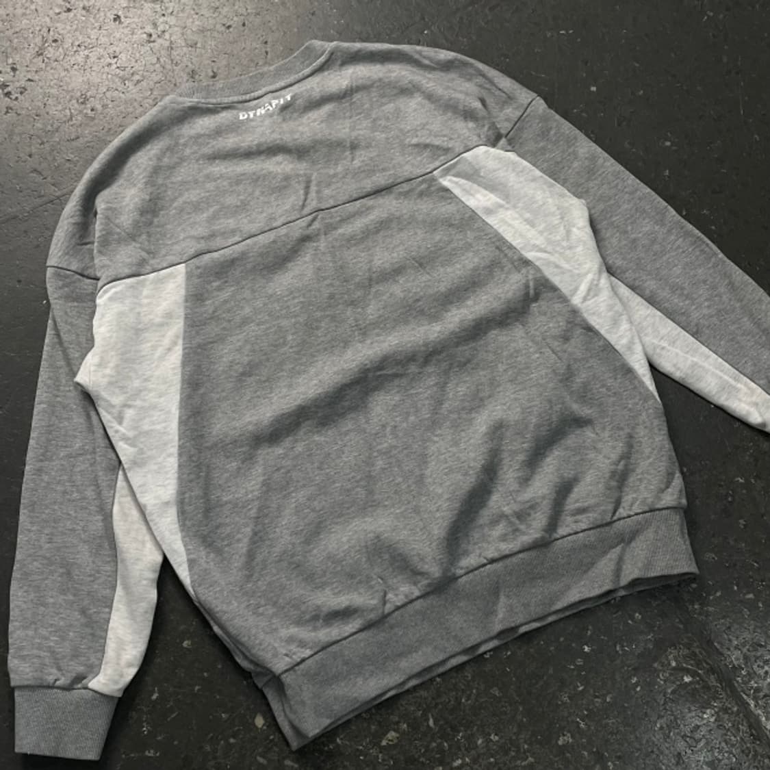 100 다이나핏 맨투맨 상품이미지5