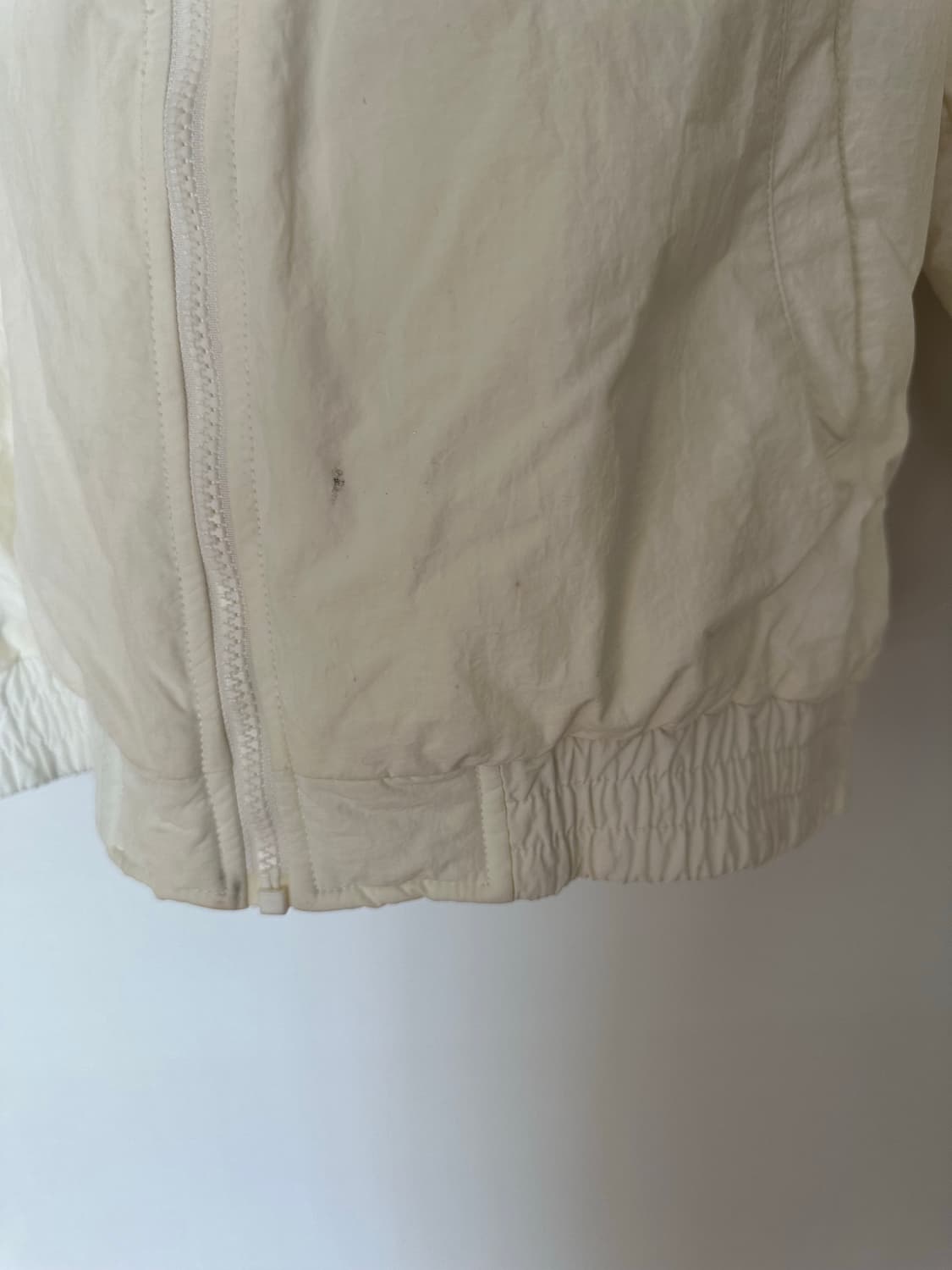 슈프림 x 챔피언 퍼피자켓 화이트 상품이미지4