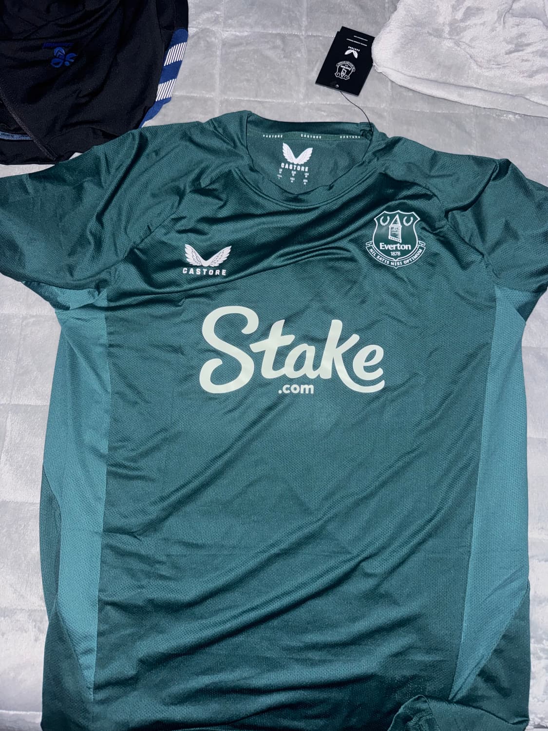 에버튼 트레이닝킷 팝니다 상품이미지1