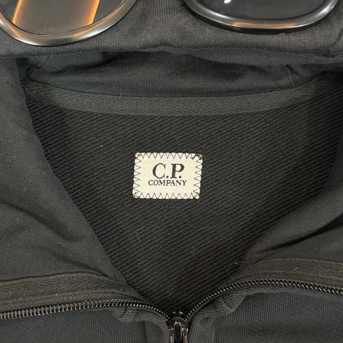 [리오브전포점] CP컴퍼니 블랙 고글 후드집업M 상품이미지4
