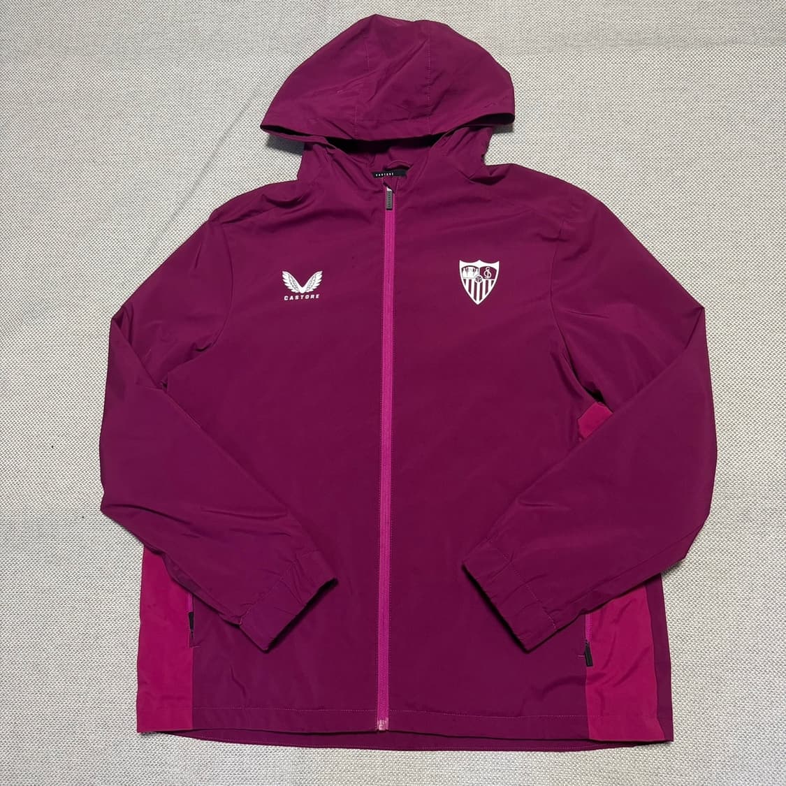 캐스토어 세비야 FC 후드 바람막이 상품이미지1