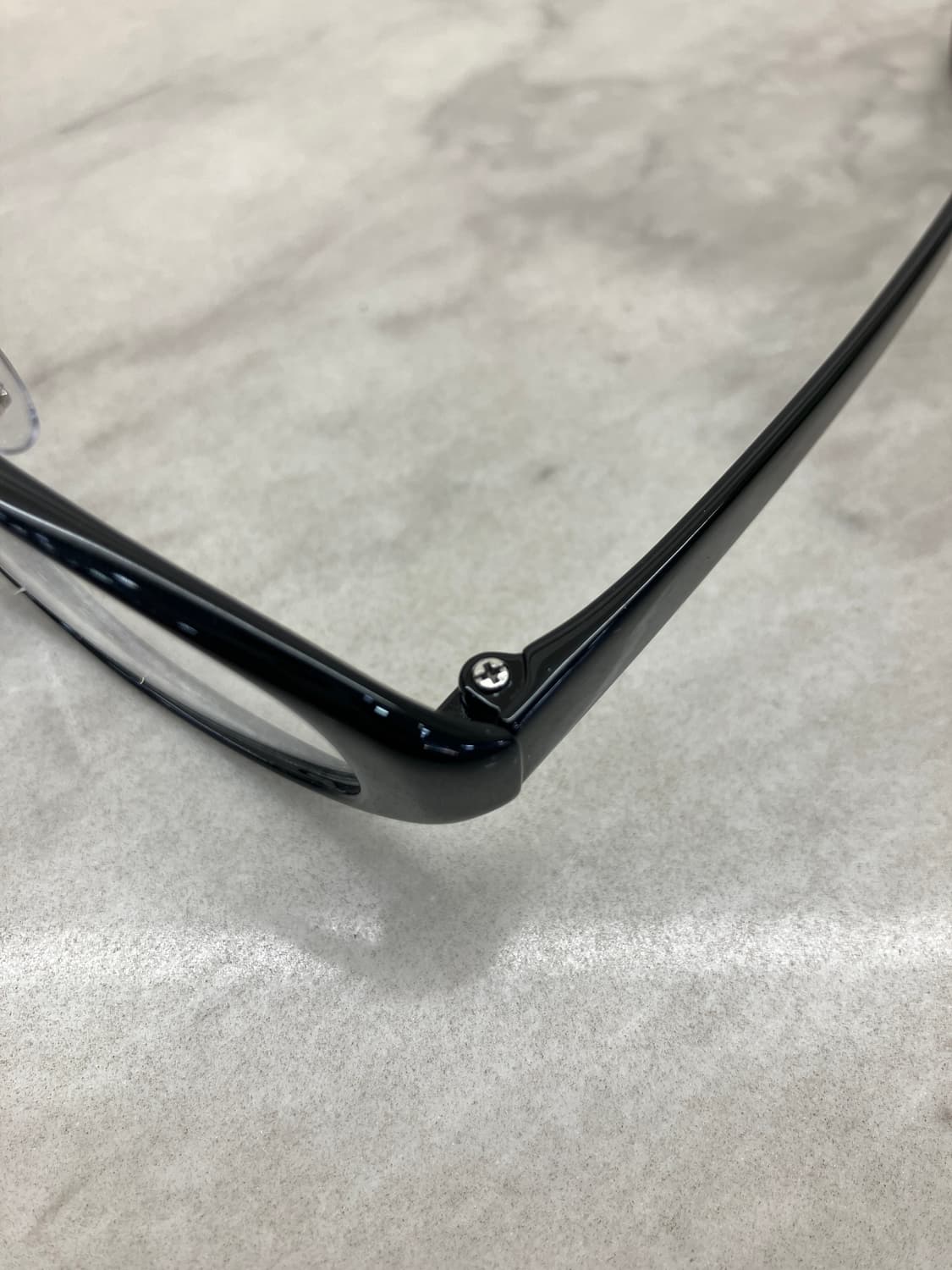 B69 AB2TR 유광 블랙 오벌 슬림 뿔테 안경564 상품이미지2