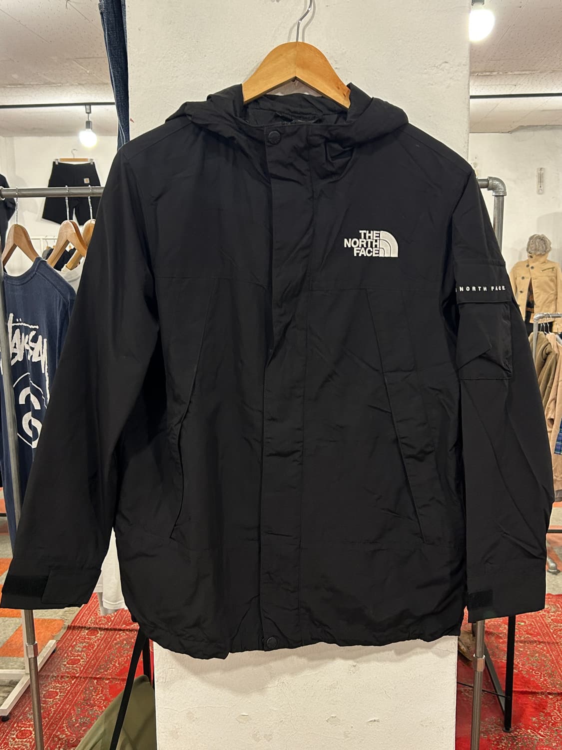 노스페이스 바람막이 상품이미지1