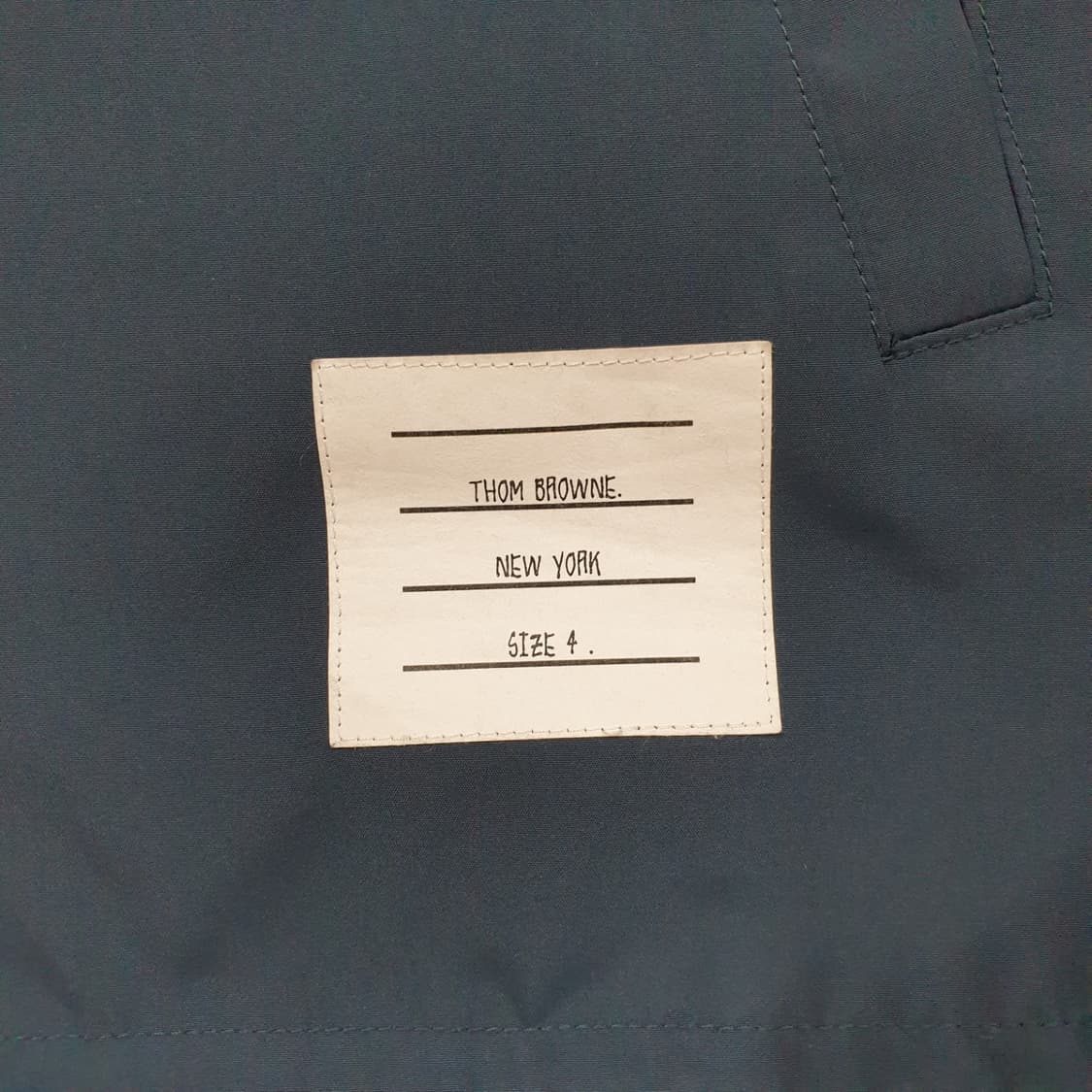 [4] 톰브라운 바람막이 자켓 네이비 상품이미지5