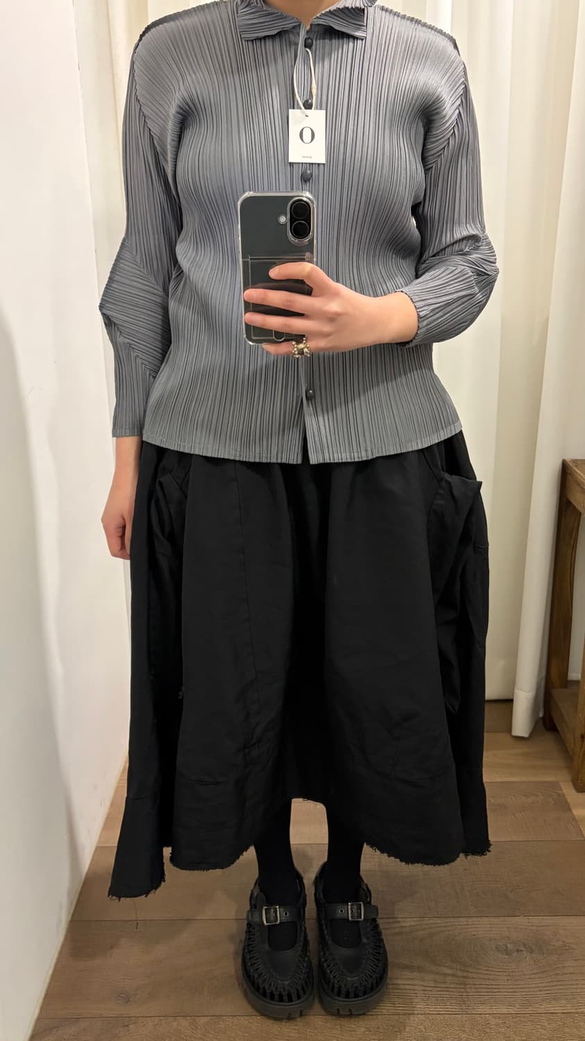 Mixed Pleats Button Detail Blouse 상품이미지2