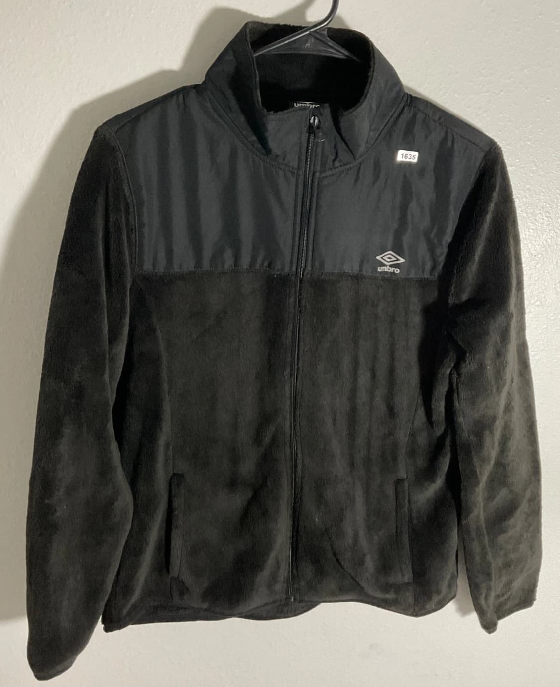 엄브로 블랙 플리스 자켓 상품이미지1