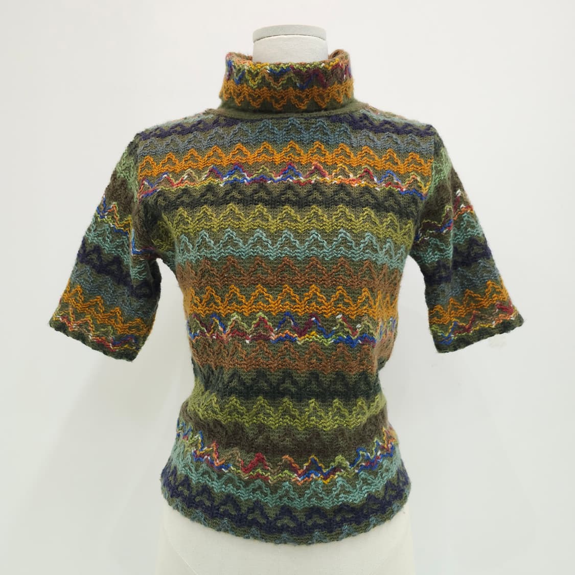 빈티지 컬러믹스 지그재그 반폴라 반팔니트 상품이미지1