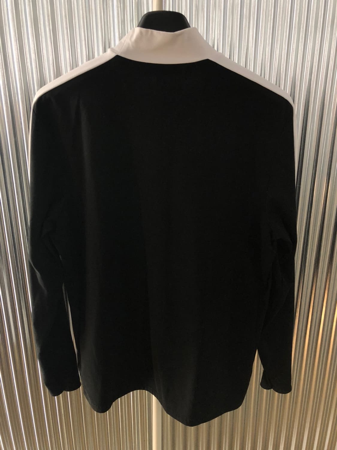 제이린드버그 블랙 롱슬리브 L 상품이미지5