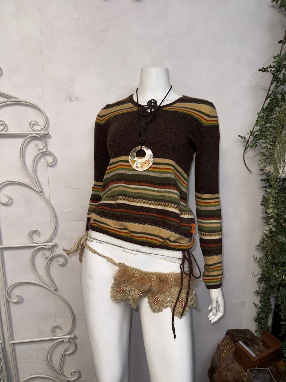 Thursday Island brown bohemian stripe 니트 상품이미지1