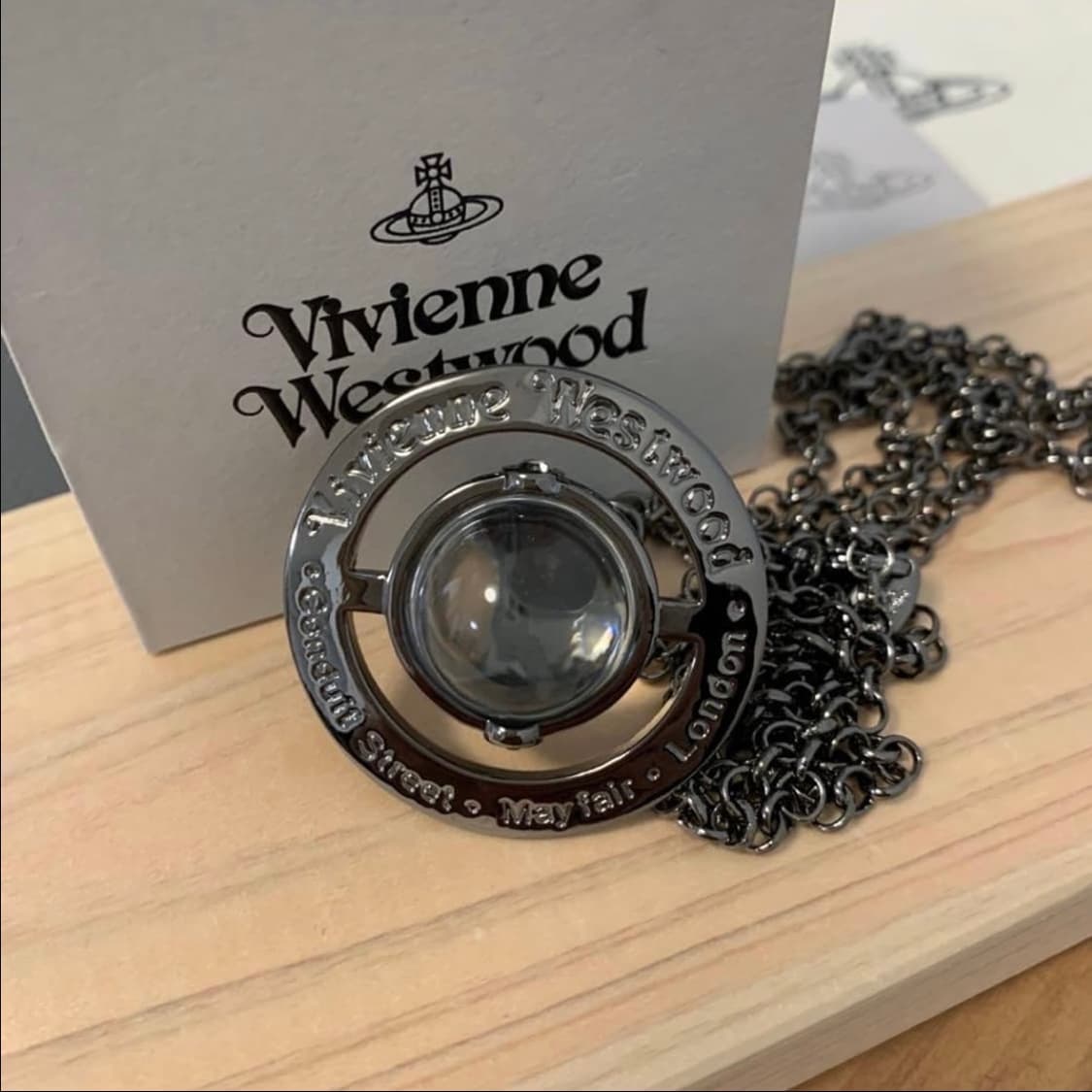비비안웨스트우드 아카이브 멀티컬러 크리스탈 빅orb 팬던트 목걸이 상품이미지3
