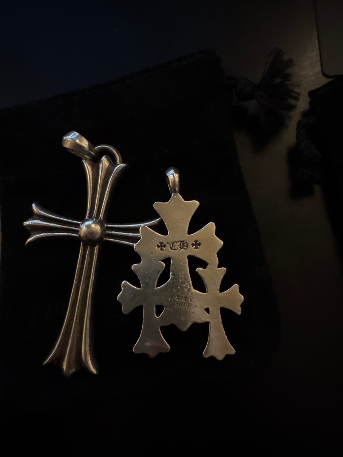 크롬하츠 라지 크로스 위드 베일 참 펜던트 & 트리플 크로스 상품이미지1