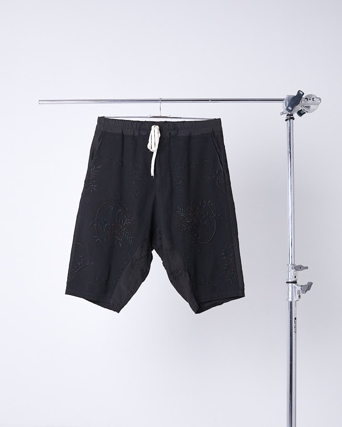 Linen Embroidery Shorts 상품이미지1