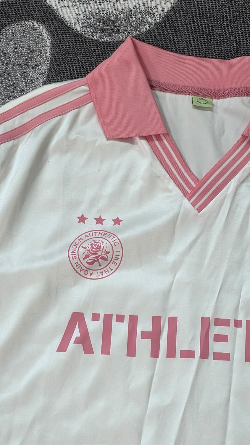 뉴진스) sinoon 시눈 스포티 트랙 하프 슬리브 셔츠 (베이비 핑크) 상품이미지3