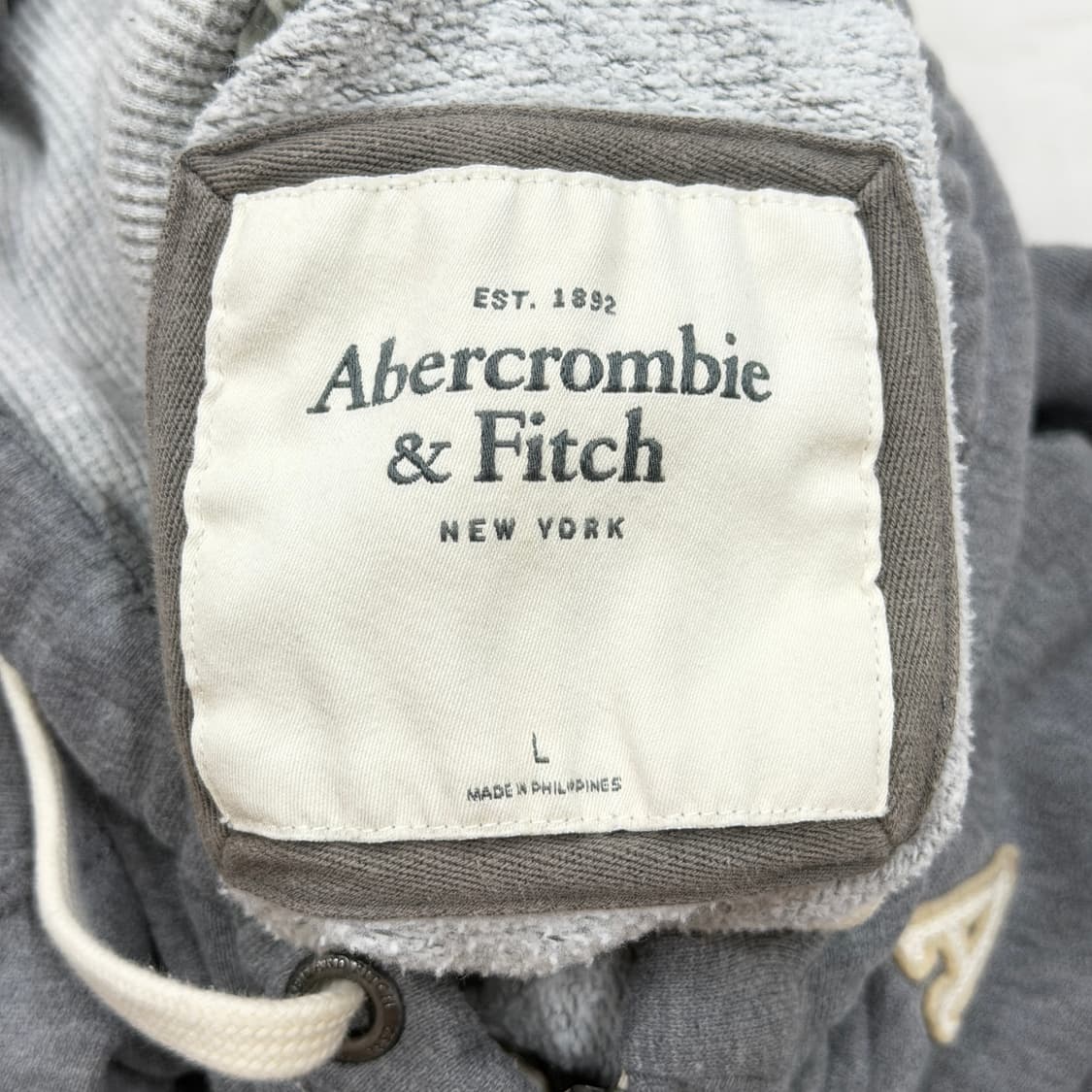 아베크롬비 빈티지 딱붙핏 스펠로고 Y2K 후드집업 자켓 그레이 L 상품이미지4