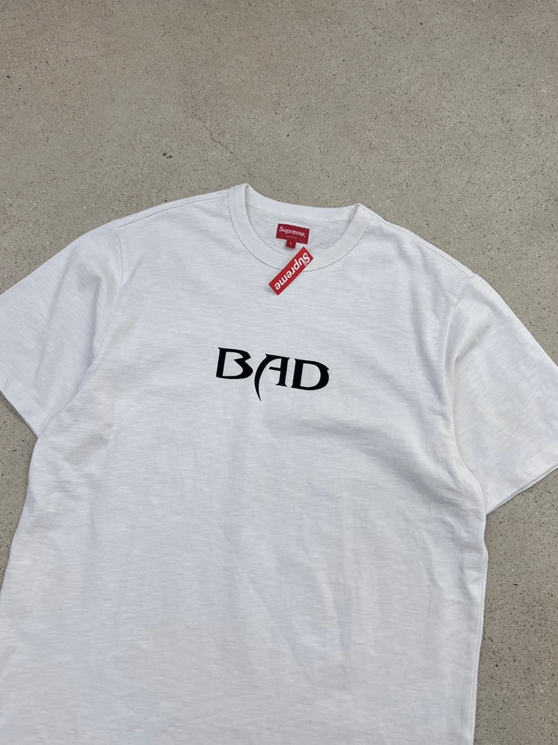 (새상품) 슈프림 22SS BAD 화이트 반팔 티셔츠 상품이미지2