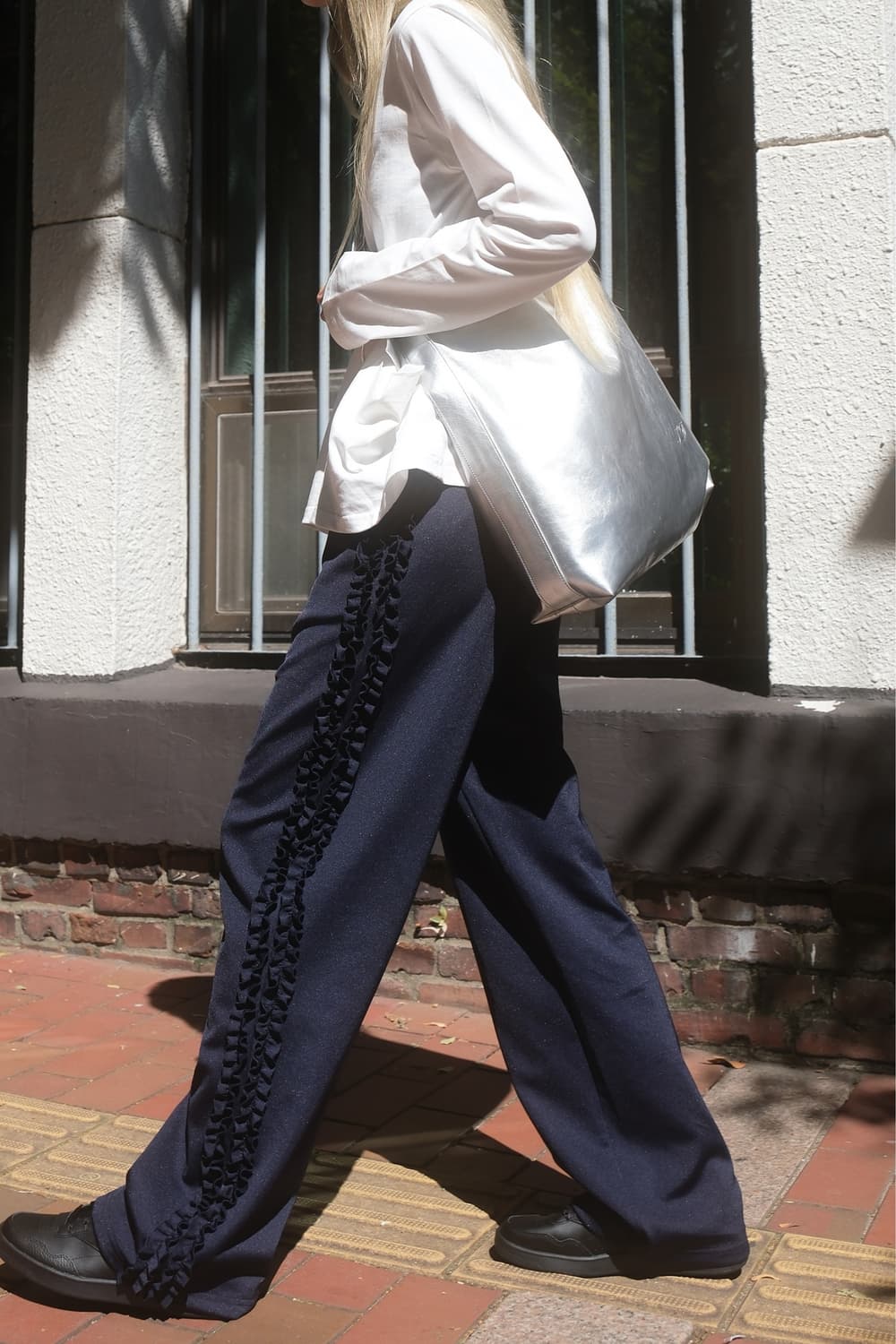 생긴스튜디오 Ruffle Track pants 상품이미지2
