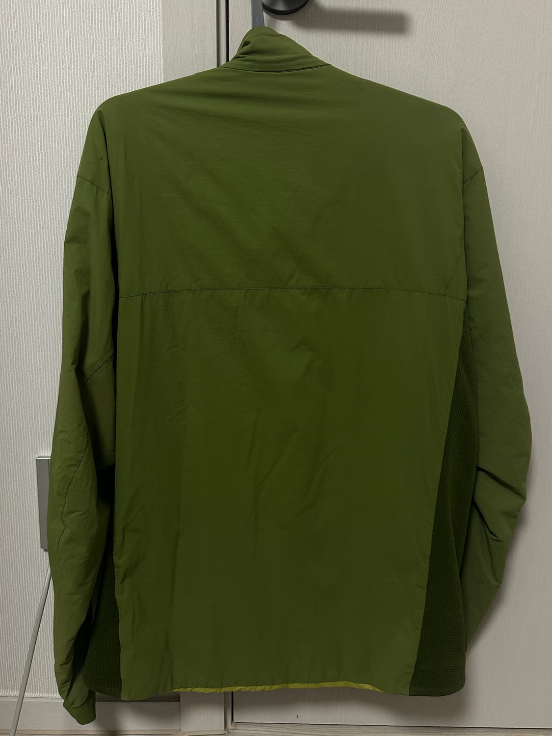 아크테릭스 바람막이 상품이미지2