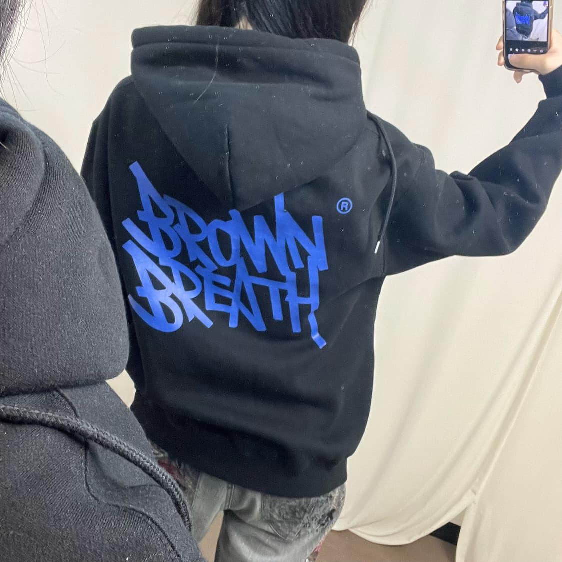 Brown Breath black hoodie 상품이미지3