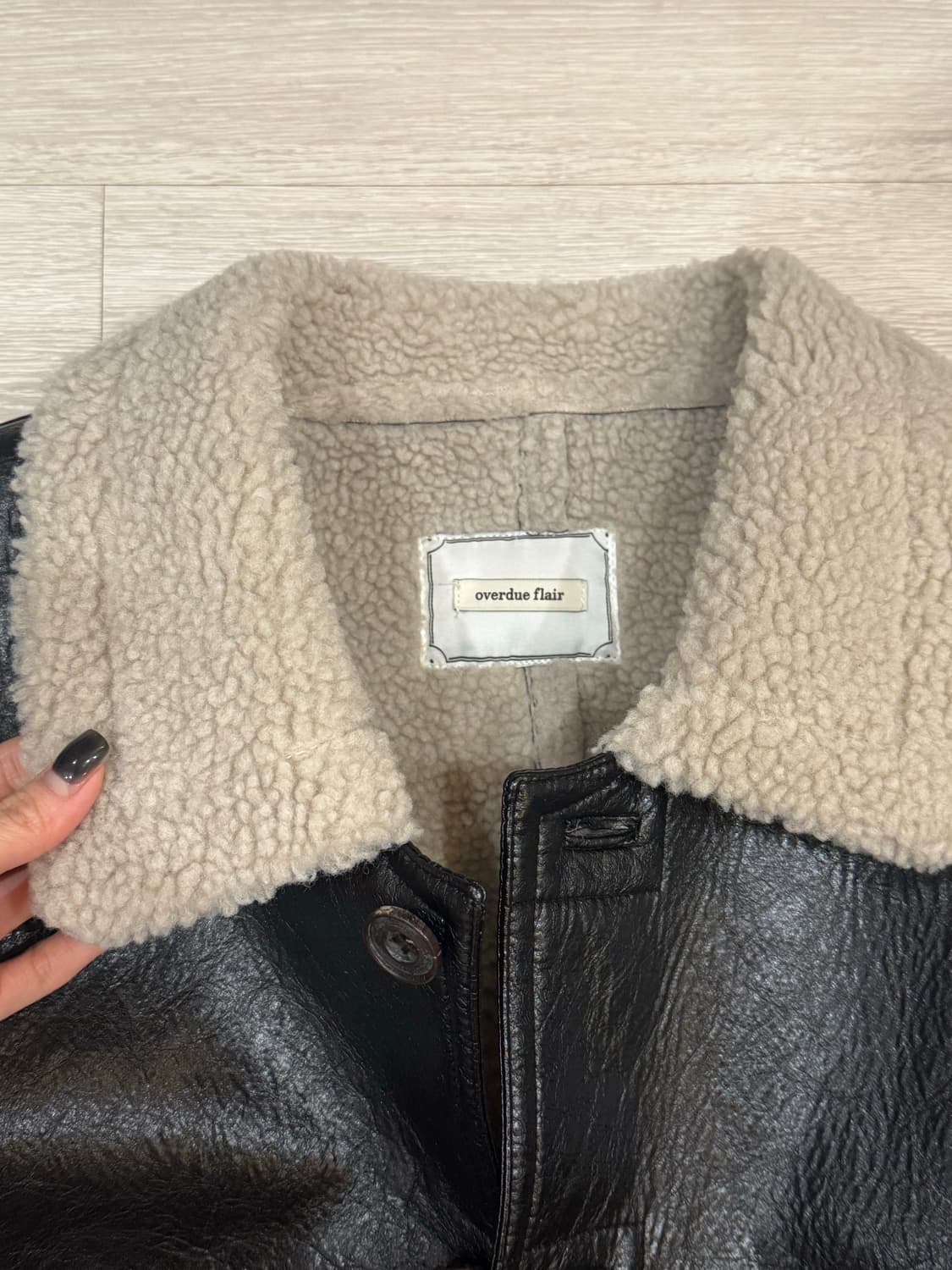 오버듀플레어 vintage crack 레더 무스탕 상품이미지6