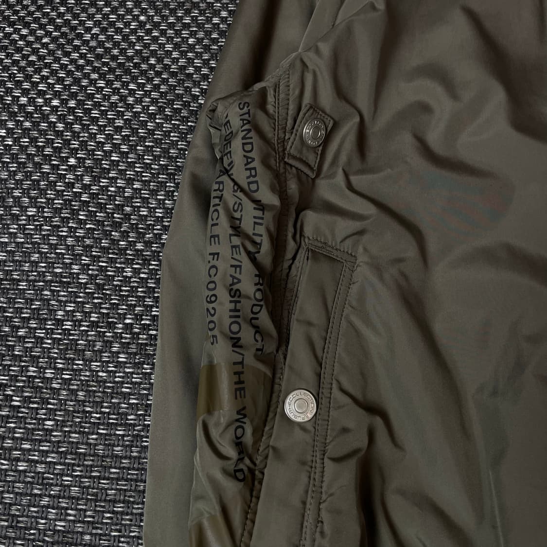 후부 카키 디테일 포켓 바람막이 자켓 XXL 상품이미지6